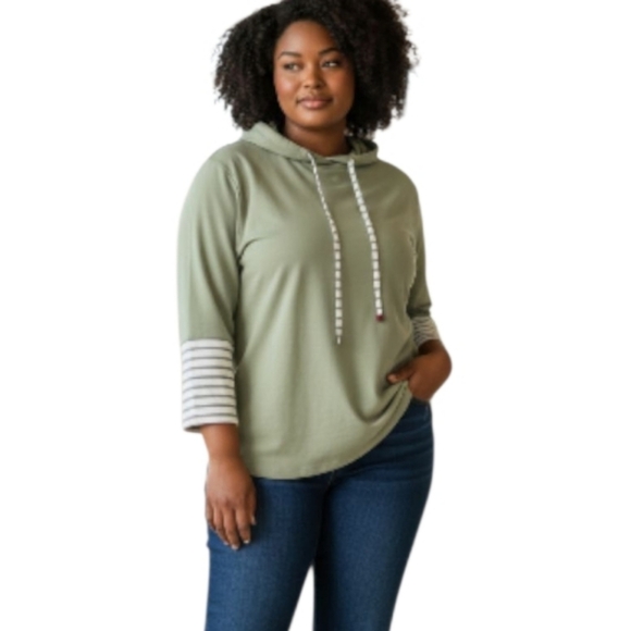 Kleio Tops - Kleio Green and White Hoodie Size XL